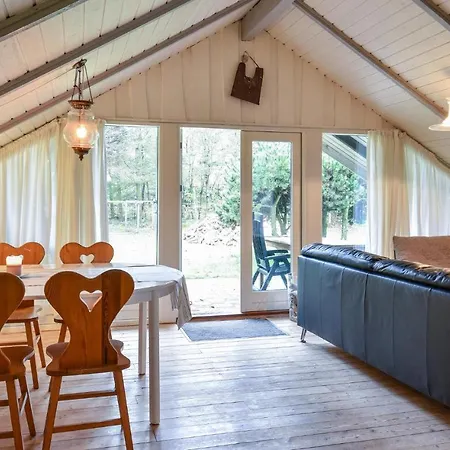 Semesterbostad Three-bedroom Holiday In Ulfborg
